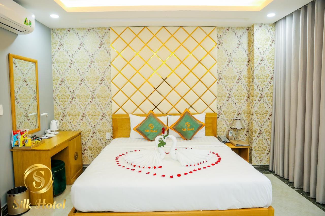 Silk Hotel Хошимин Екстериор снимка