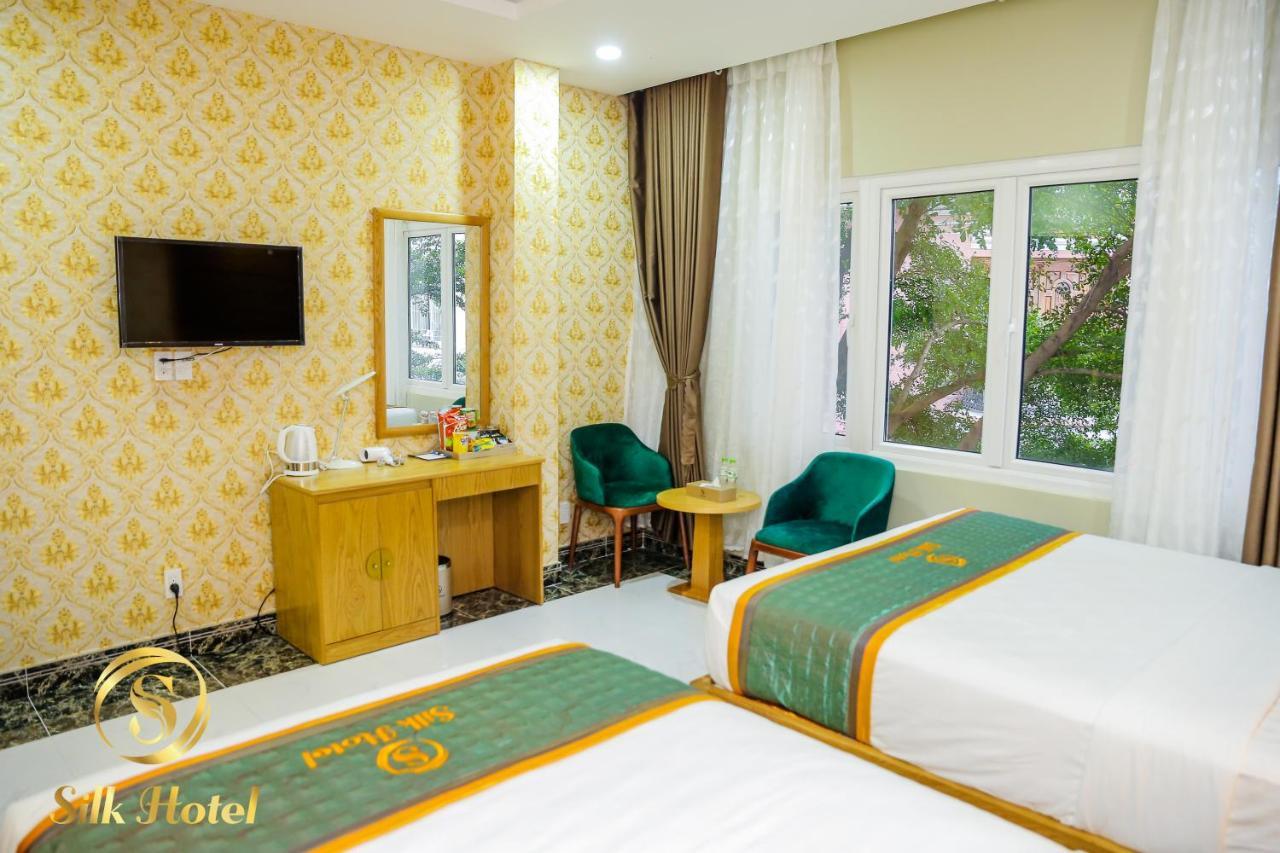 Silk Hotel Хошимин Екстериор снимка
