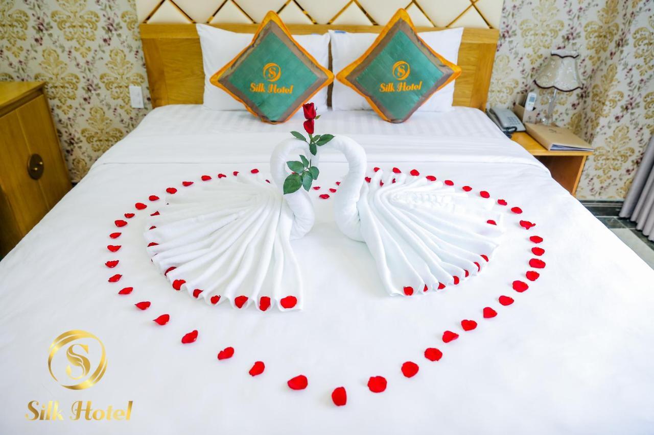 Silk Hotel Хошимин Екстериор снимка
