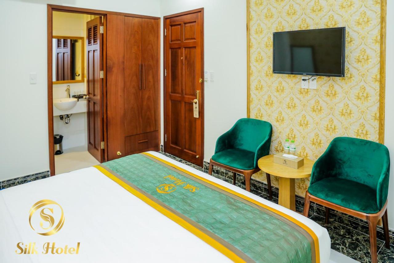 Silk Hotel Хошимин Екстериор снимка
